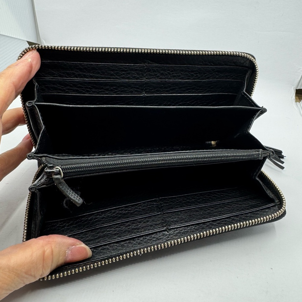 Gucci Pebbled Calfskin Soho Zip around Black Leather Wallet with Tassel 21341 - Picture 6 of 10